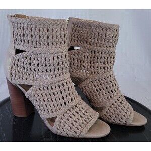 Fergie Womens 8.5 Peep Toe Boot Heels Tan Cream Weave Boots Sandals Sandal